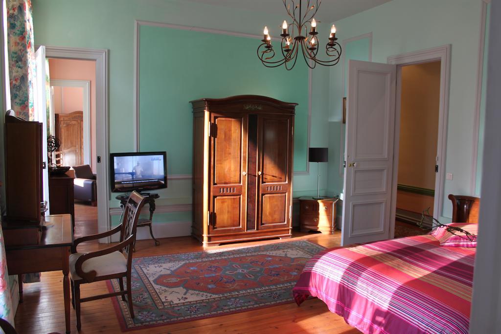 Chateau Des Saveurs Saint-Sauveur-dʼÉmalleville Quarto foto